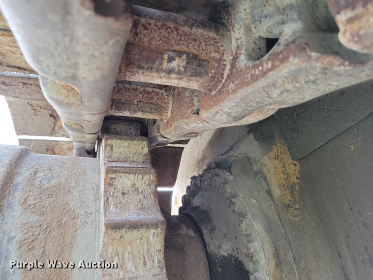 image for item EA2565 1983 Caterpillar D9L dozer