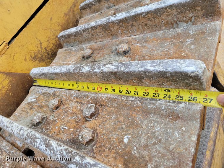 image for item EA2565 1983 Caterpillar D9L dozer