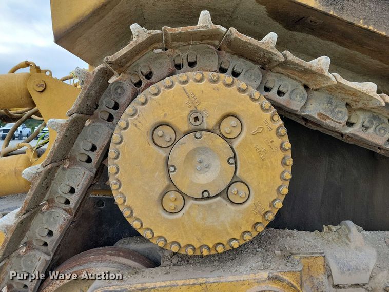 image for item EA2565 1983 Caterpillar D9L dozer