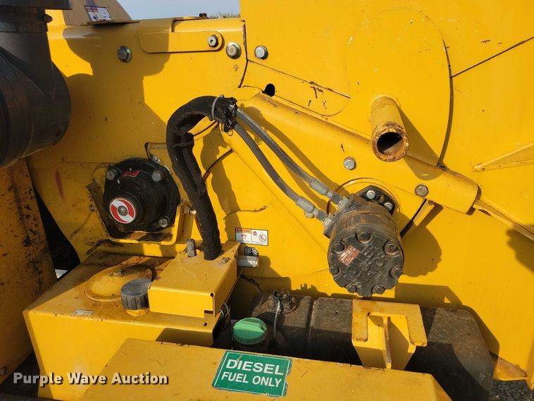 image for item EA2566 2018 Vermeer BC1000XL wood chipper