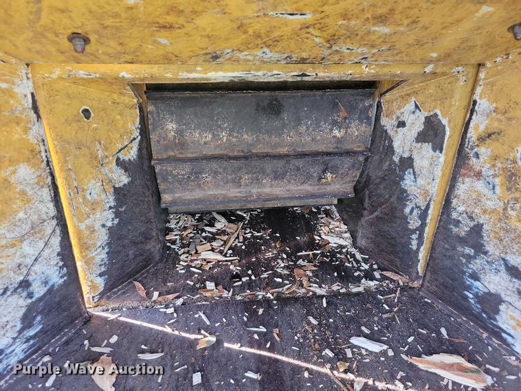 image for item EA2566 2018 Vermeer BC1000XL wood chipper