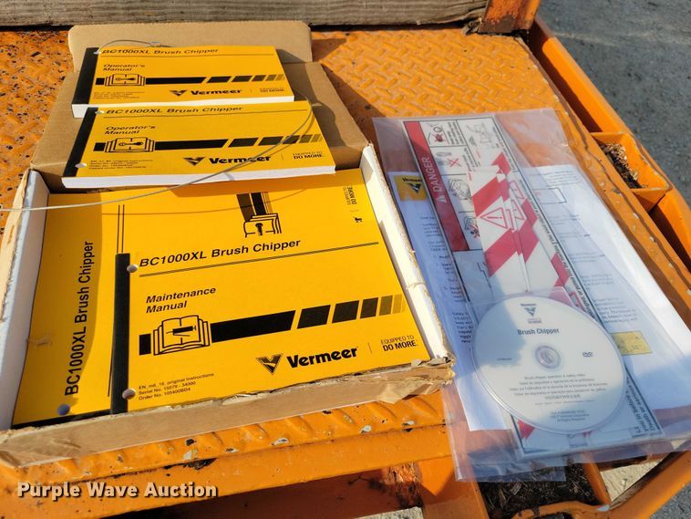 image for item EA2566 2018 Vermeer BC1000XL wood chipper