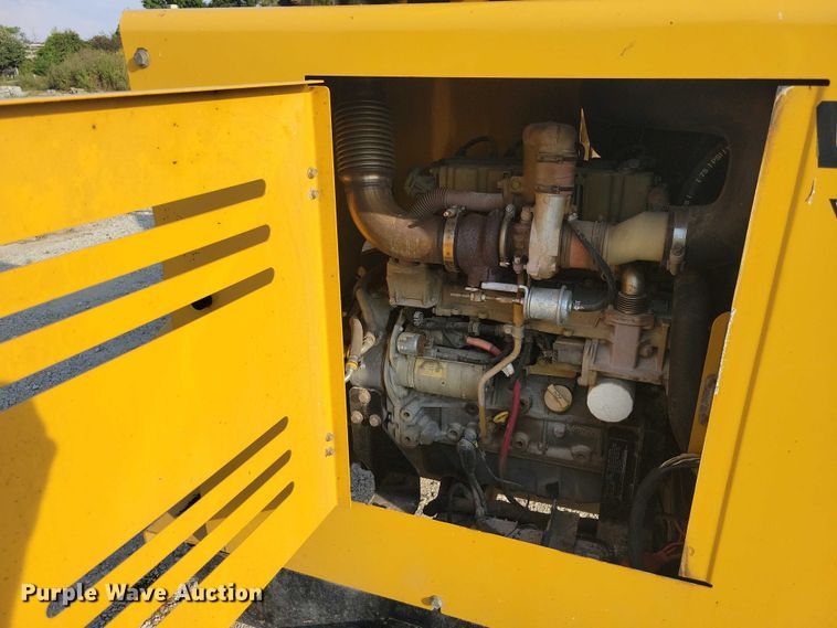 image for item EA2566 2018 Vermeer BC1000XL wood chipper