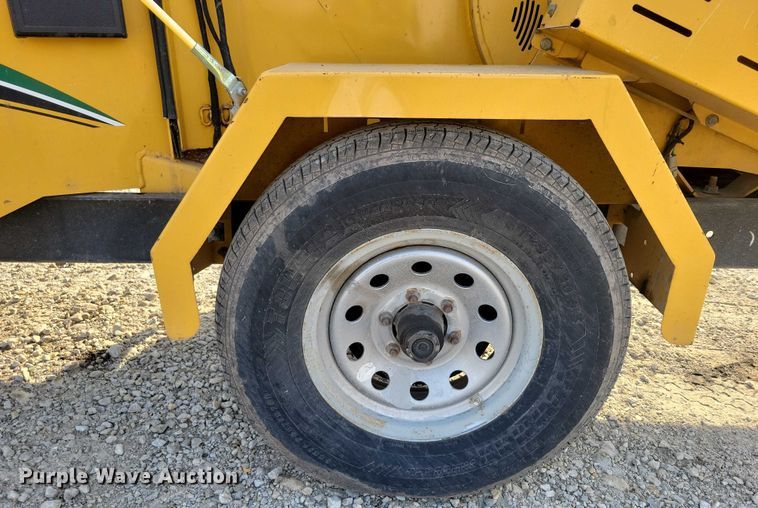 image for item EA2566 2018 Vermeer BC1000XL wood chipper