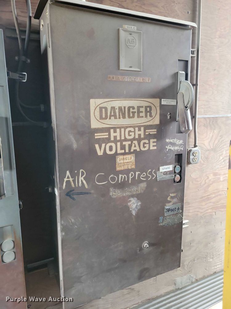 image for item EA2568 1988 Lufkin Trailers 3412 generator