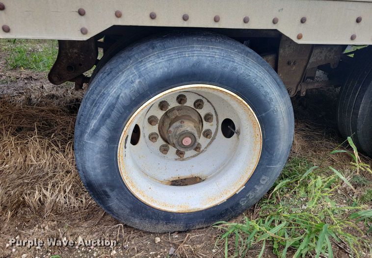 image for item EA2568 1988 Lufkin Trailers 3412 generator