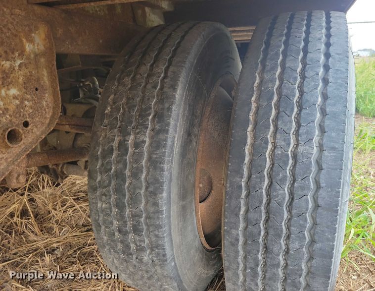 image for item EA2568 1988 Lufkin Trailers 3412 generator