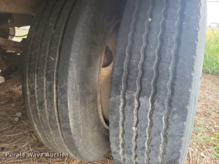 image for item EA2568 1988 Lufkin Trailers 3412 generator