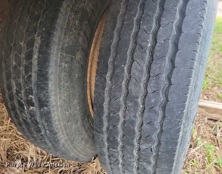 image for item EA2568 1988 Lufkin Trailers 3412 generator