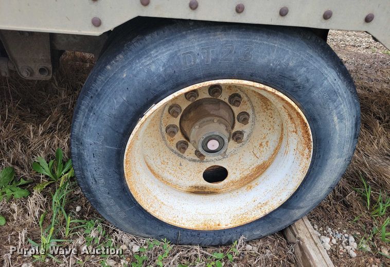 image for item EA2568 1988 Lufkin Trailers 3412 generator