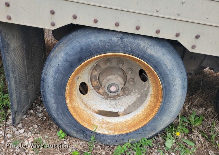 image for item EA2568 1988 Lufkin Trailers 3412 generator