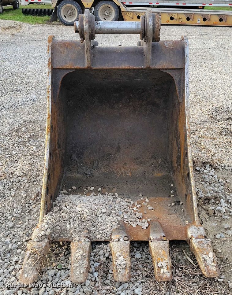 image for item EA2598 Caterpillar excavator bucket