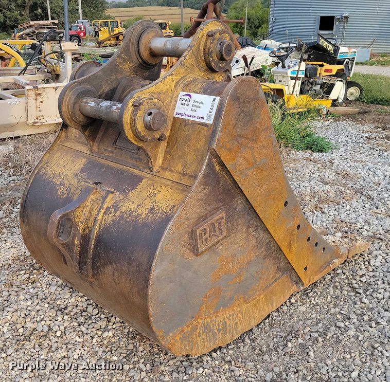 image for item EA2598 Caterpillar excavator bucket