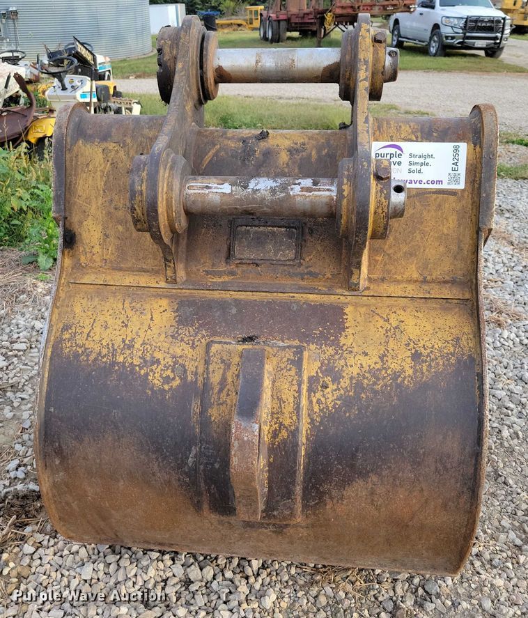 image for item EA2598 Caterpillar excavator bucket