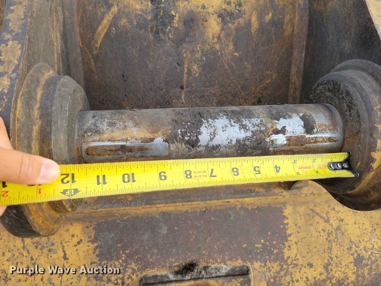 image for item EA2598 Caterpillar excavator bucket