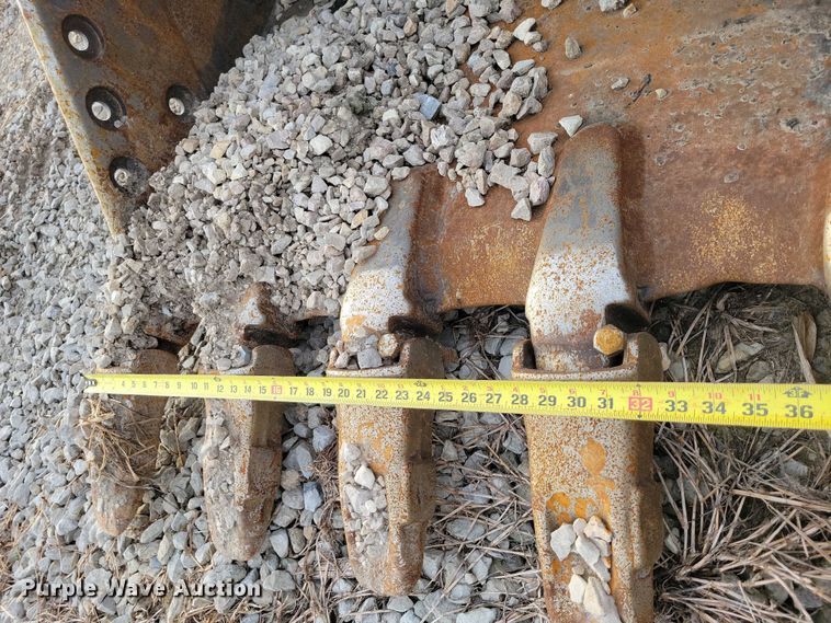 image for item EA2598 Caterpillar excavator bucket