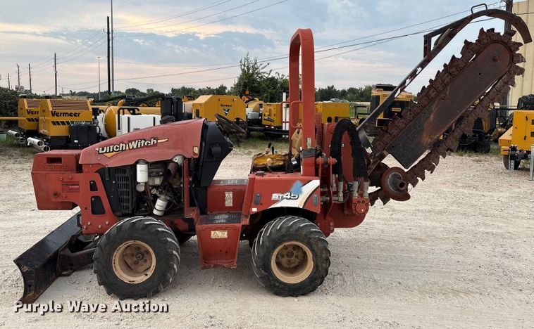 image for item EA6972 2016 Ditch Witch RT45 trencher