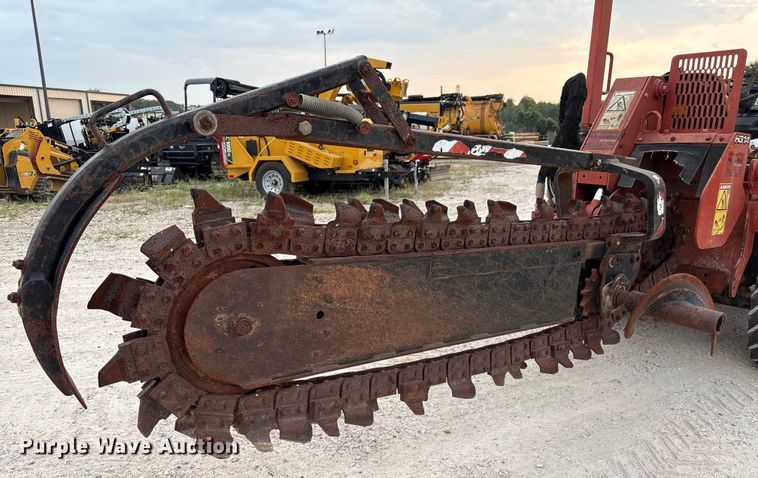 image for item EA6972 2016 Ditch Witch RT45 trencher