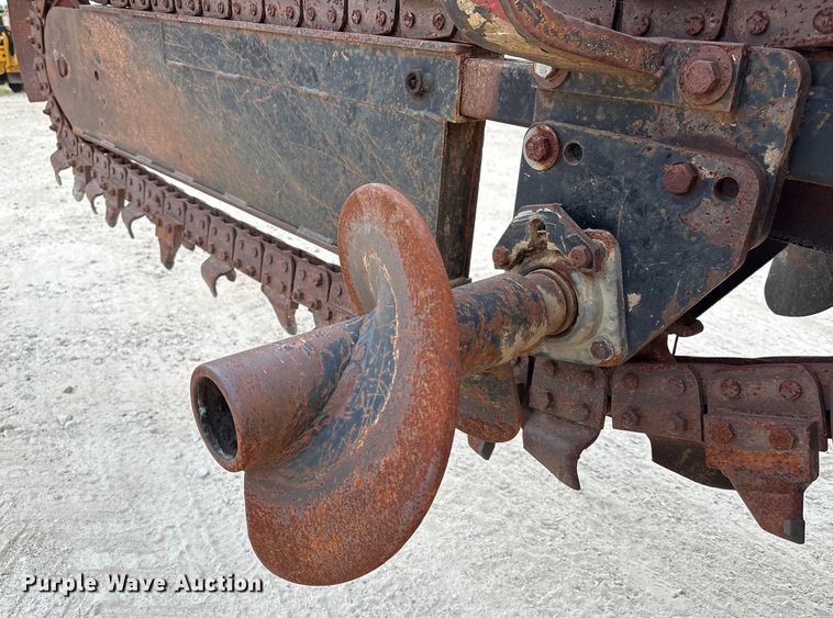 image for item EA6972 2016 Ditch Witch RT45 trencher