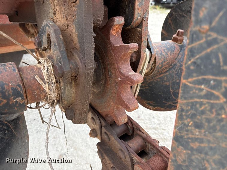 image for item EA6972 2016 Ditch Witch RT45 trencher