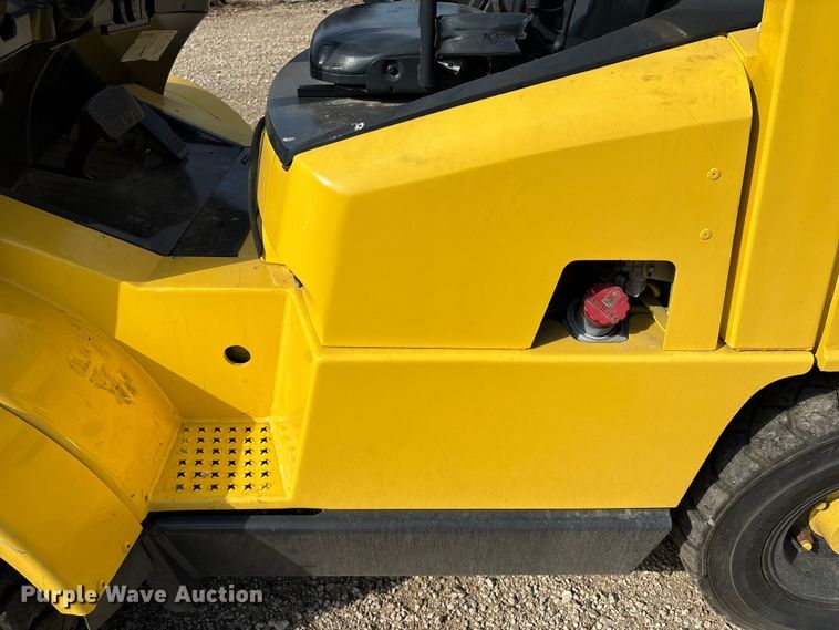 image for item EA6973 Hyster H80XM forklift