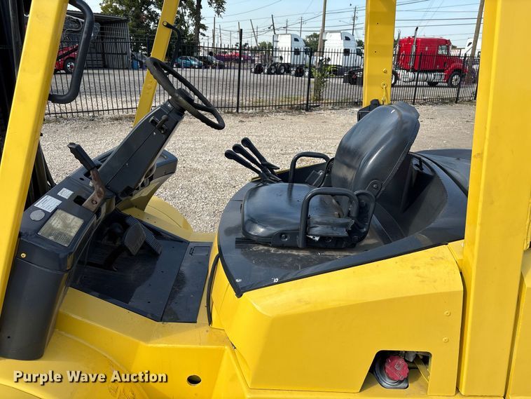 image for item EA6973 Hyster H80XM forklift