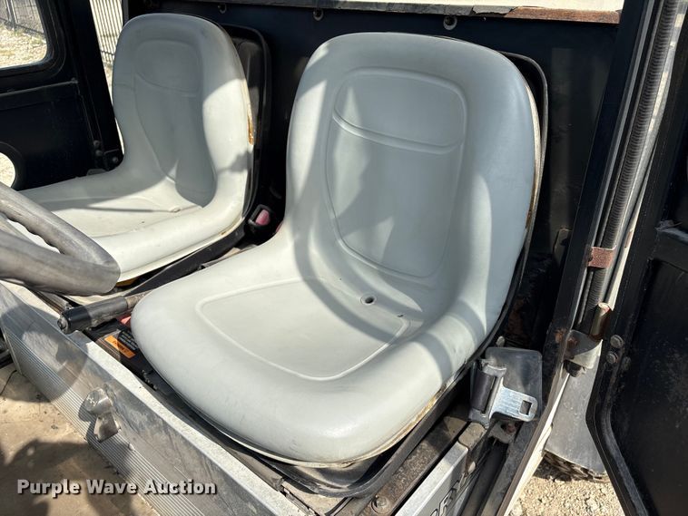 image for item EA6974 2005 Club Car Carryall Utility Vehicle