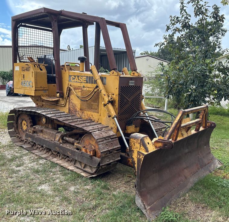 image for item EA6978 1989 Case 450C dozer