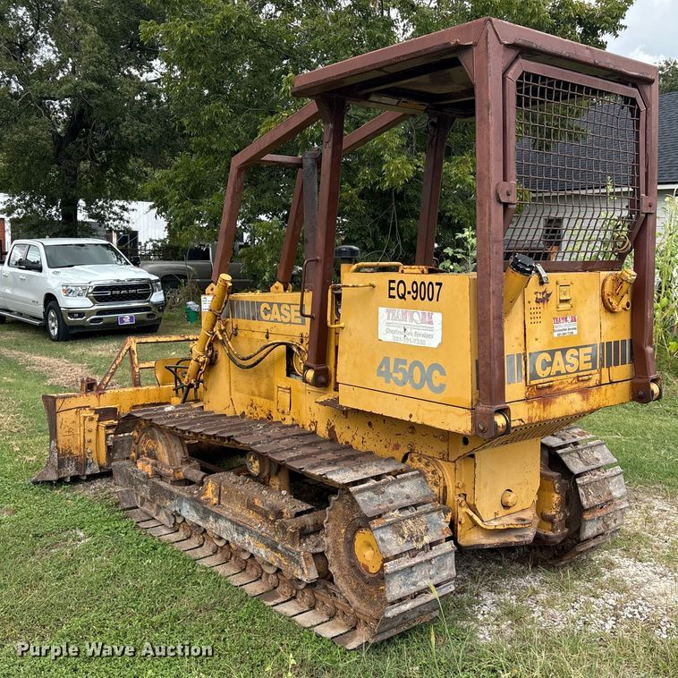 image for item EA6978 1989 Case 450C dozer