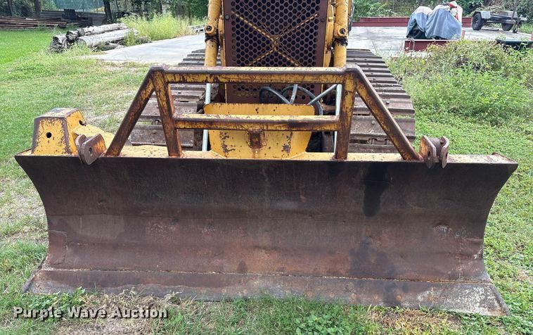 image for item EA6978 1989 Case 450C dozer