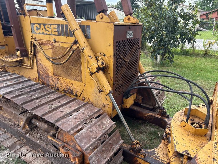image for item EA6978 1989 Case 450C dozer