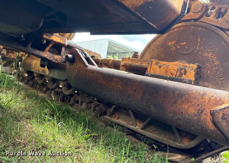 image for item EA6978 1989 Case 450C dozer