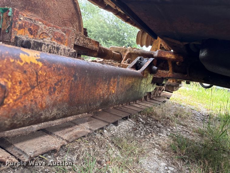 image for item EA6978 1989 Case 450C dozer