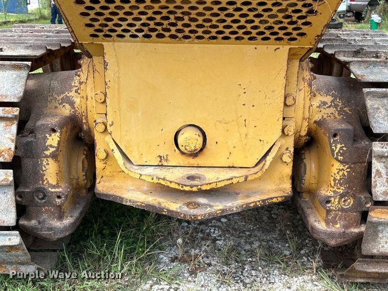 image for item EA6978 1989 Case 450C dozer