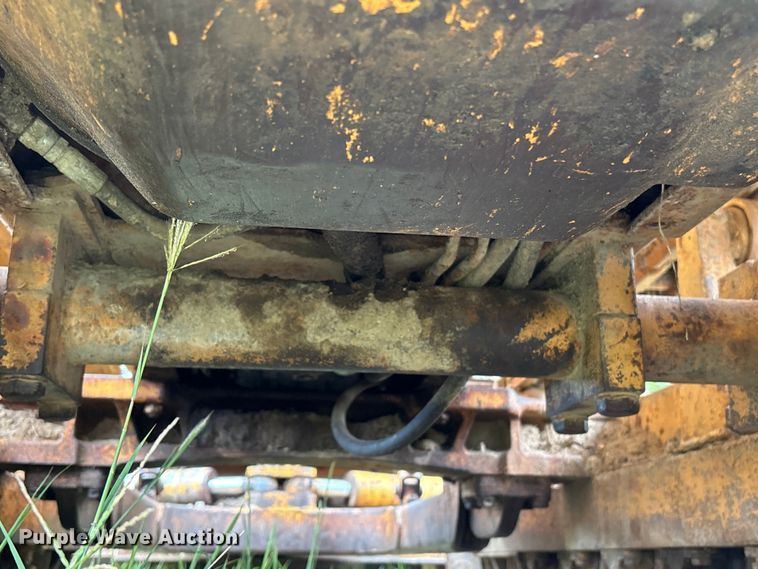 image for item EA6978 1989 Case 450C dozer