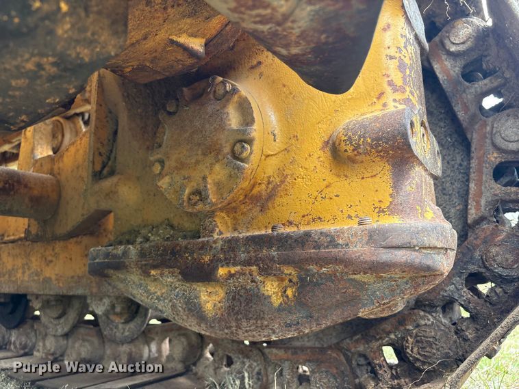 image for item EA6978 1989 Case 450C dozer