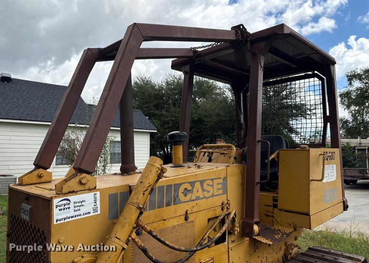 image for item EA6978 1989 Case 450C dozer