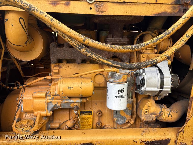 image for item EA6978 1989 Case 450C dozer