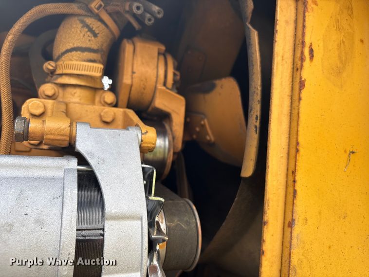 image for item EA6978 1989 Case 450C dozer