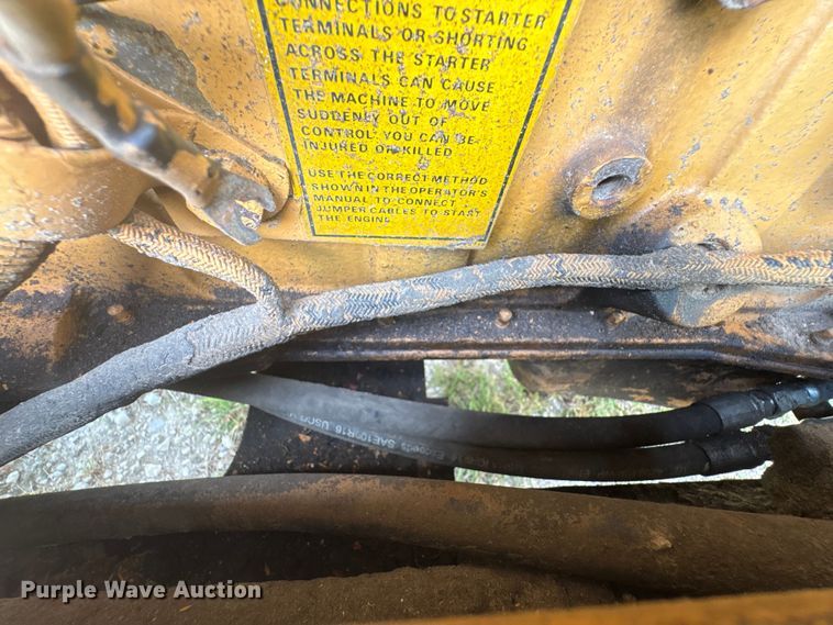 image for item EA6978 1989 Case 450C dozer