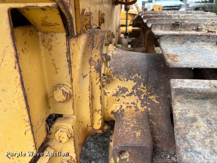 image for item EA6978 1989 Case 450C dozer