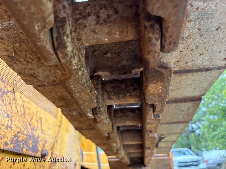 image for item EA6978 1989 Case 450C dozer