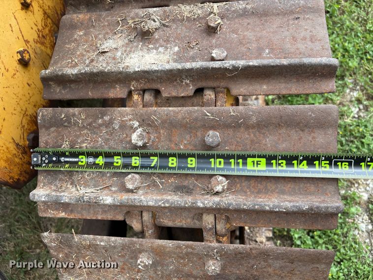 image for item EA6978 1989 Case 450C dozer