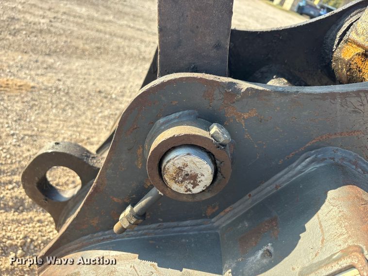 image for item EA7526 2014 Case CX130C excavator