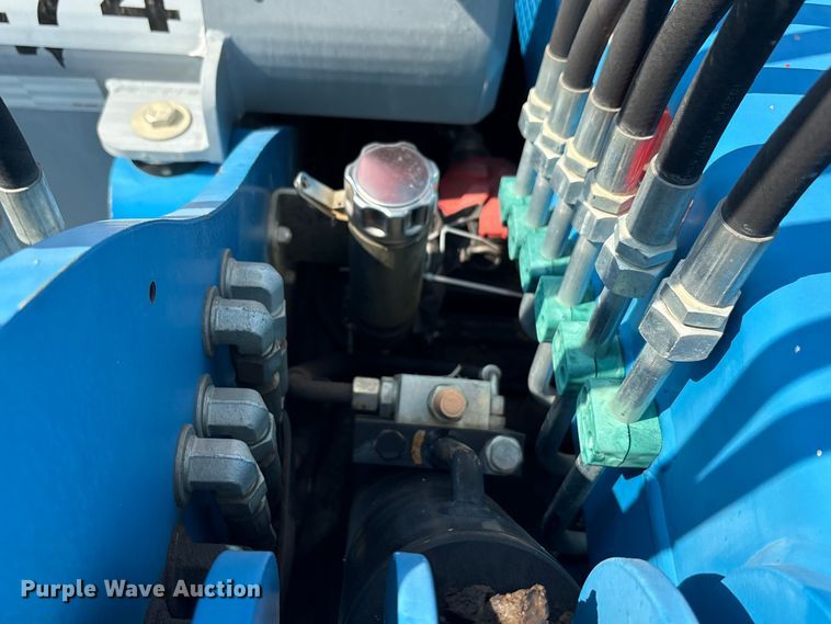 image for item EA7531 2014 Genie GTH-5519 telehandler