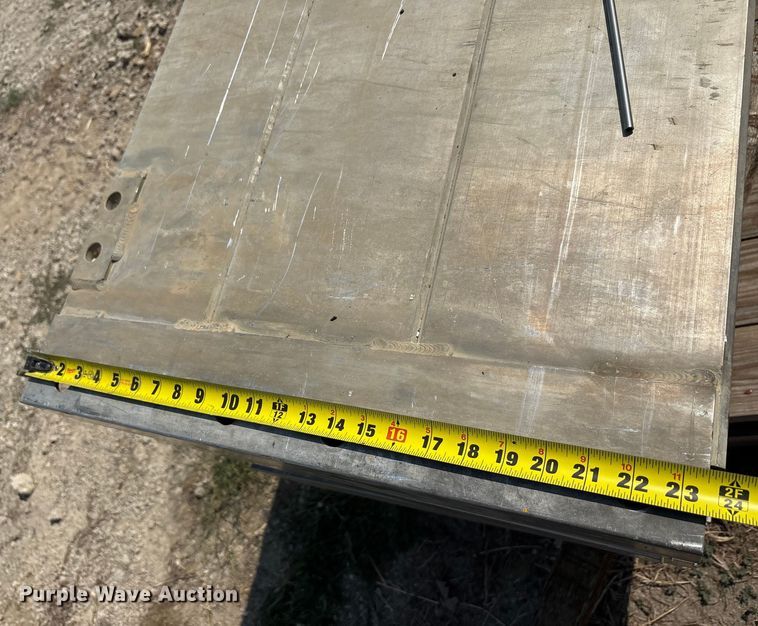 image for item EA7532 Trench box