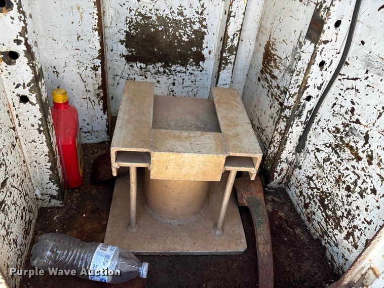 image for item EA7538 2007 Freightliner Business Class M2 crane truck