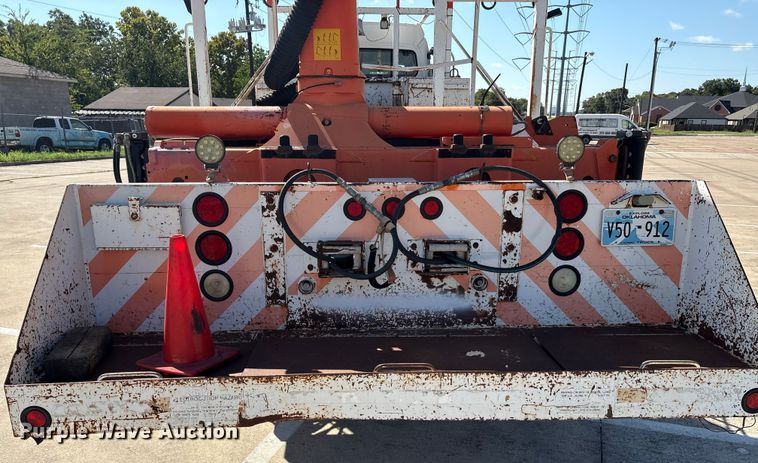 image for item EA7538 2007 Freightliner Business Class M2 crane truck