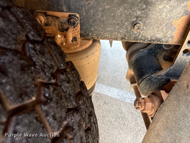 image for item EA7538 2007 Freightliner Business Class M2 crane truck