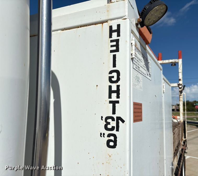 image for item EA7538 2007 Freightliner Business Class M2 crane truck